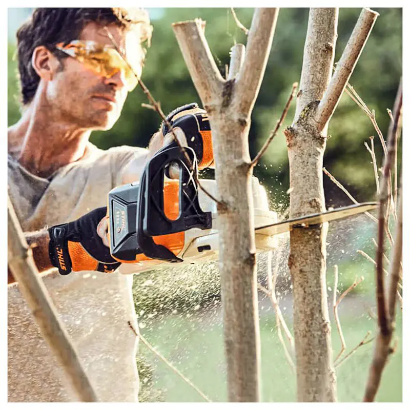 Аккумуляторная мотопила STIHL MSA 120 C-BQ с шиной 12" / 30 см, (без АКБ и ЗУ) Аккумуляторная мотопила STIHL MSA 120 C-BQ с шиной 12" / 30 см, (без АКБ и ЗУ)