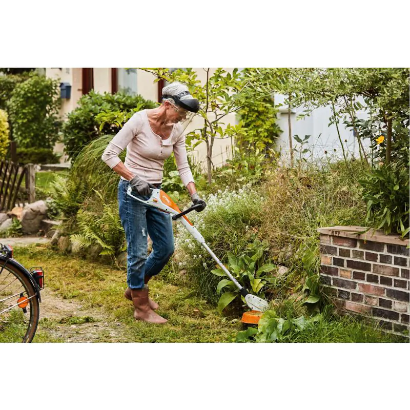 STIHL FSA 45 (1 x 2 Ач, ЗУ) аккумуляторный триммер STIHL FSA 45 (1 x 2 Ач, ЗУ) аккумуляторный триммер
